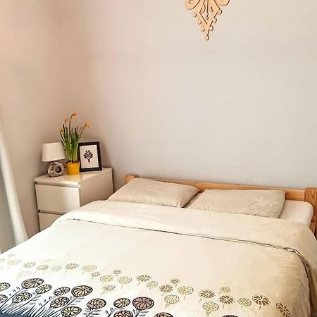 מוז'ינה Kwatera U Somsiada -Apartament מראה חיצוני תמונה