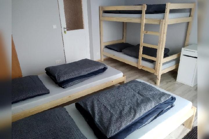 מוז'ינה Kwatera U Somsiada -Apartament מראה חיצוני תמונה